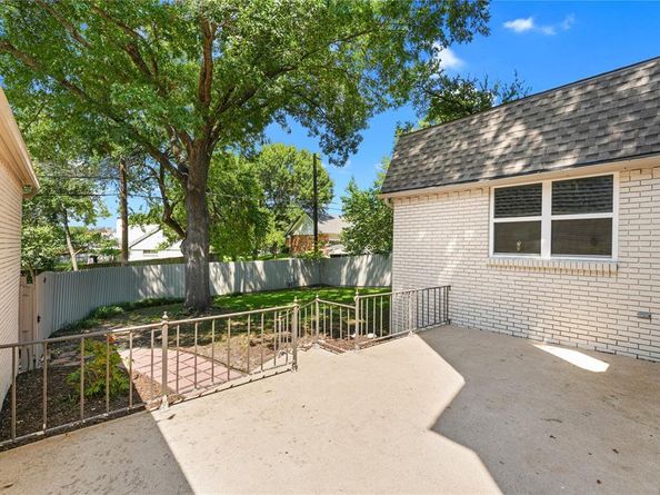 9531  Vinewood Drive , Dallas Texas 75228