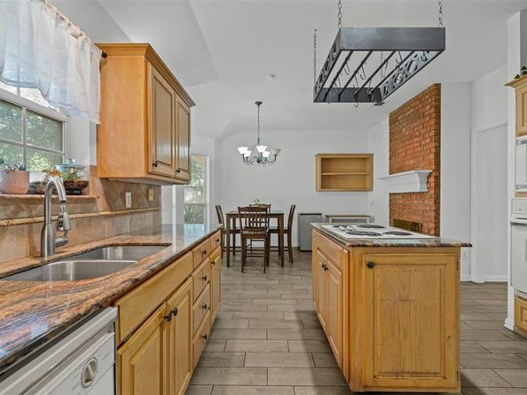 11832  Ferndale Lane , Fort Worth Texas 76008