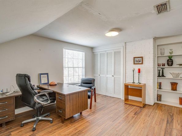 1102  Edwards Court N, Irving Texas 75062