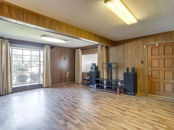 1102  Edwards Court N, Irving Texas 75062