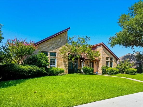 4034  Cobblers Lane , Dallas Texas 75287
