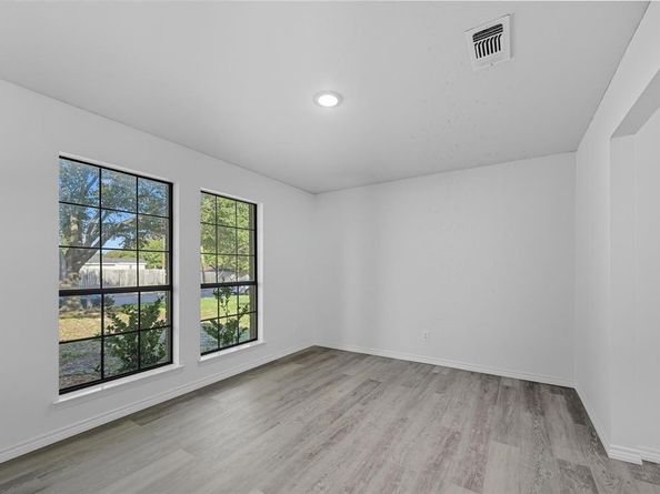 5144  Freestone Circle , Dallas Texas 75227