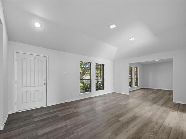 5144  Freestone Circle , Dallas Texas 75227