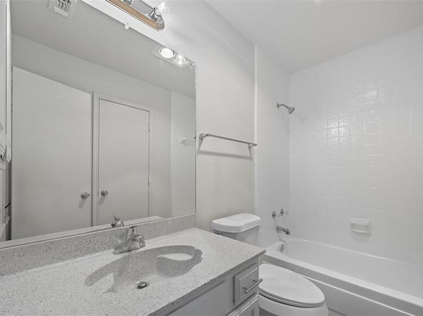 5144  Freestone Circle , Dallas Texas 75227
