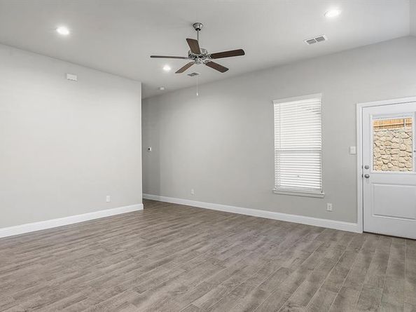 2621  MCCORMICK Street , Denton Texas 76205