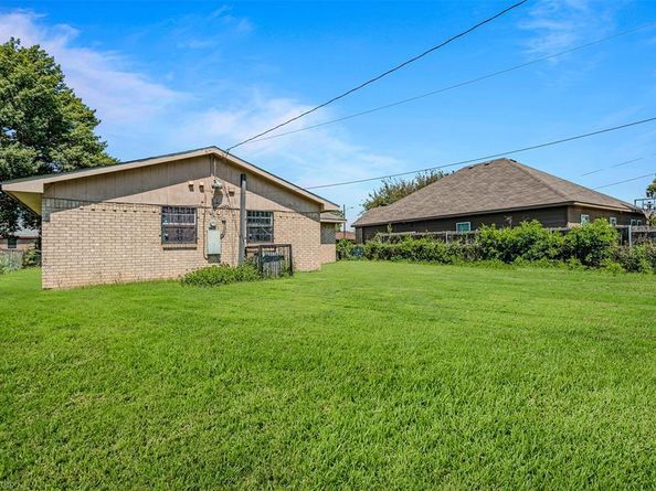 4272  Wilshire Boulevard , Dallas Texas 75241