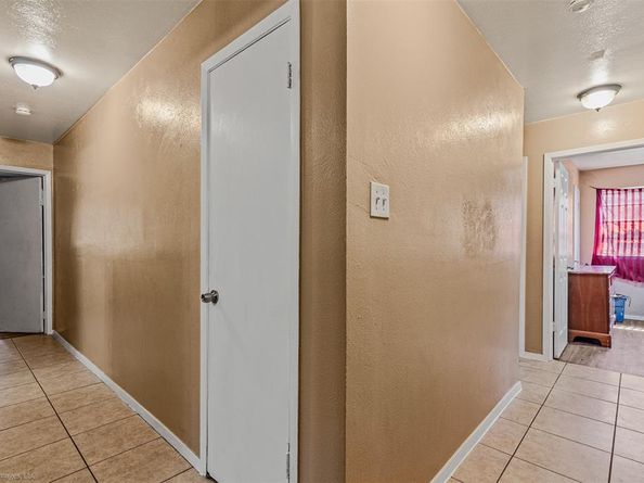 4272  Wilshire Boulevard , Dallas Texas 75241