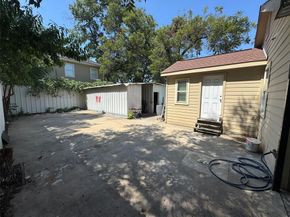 407 S Garrett Avenue , Dallas Texas 75223