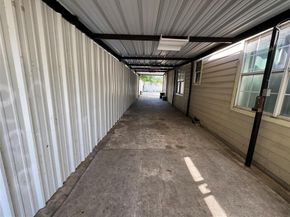 407 S Garrett Avenue , Dallas Texas 75223
