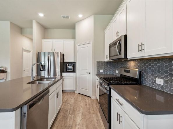 452  Ella Lane , Fate Texas 75087