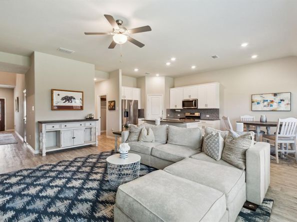 452  Ella Lane , Fate Texas 75087