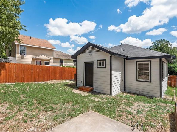 447 W Clarendon Drive , Dallas Texas 75208