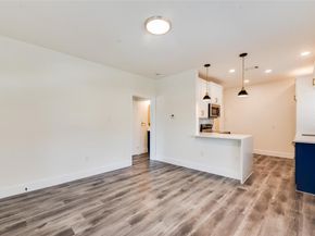 447 W Clarendon Drive , Dallas Texas 75208