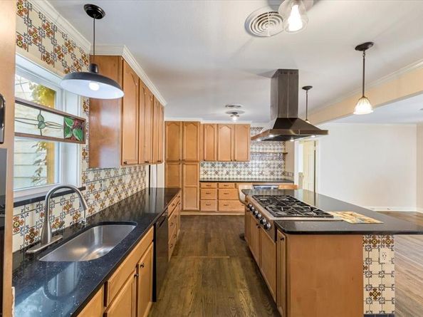 6043  Overlook Drive , Dallas Texas 75227