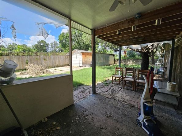 809 N Crawford Street , Dallas Texas 75203