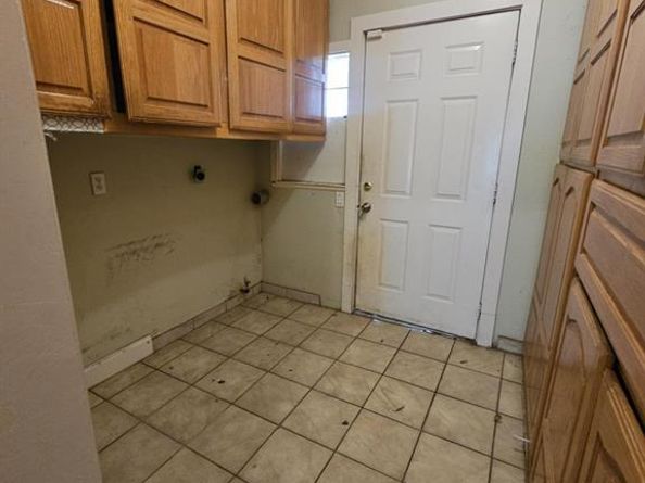 809 N Crawford Street , Dallas Texas 75203