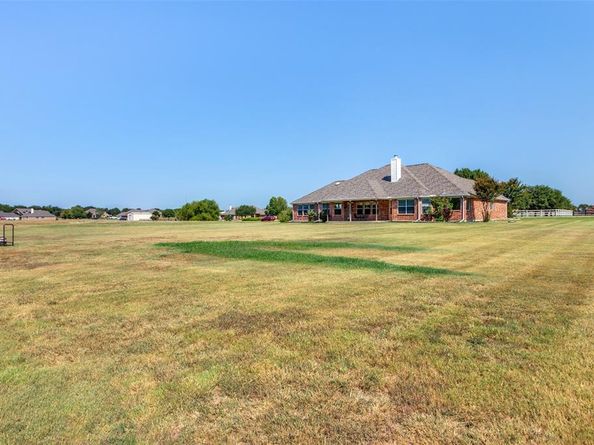 7951  Meadow Ridge Drive , Northlake Texas 76247