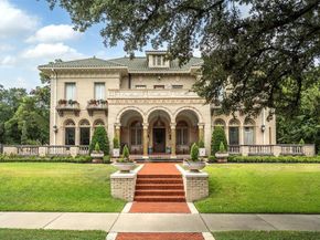 1001  Elizabeth Boulevard , Fort Worth Texas 76110
