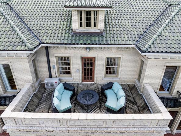 1001  Elizabeth Boulevard , Fort Worth Texas 76110