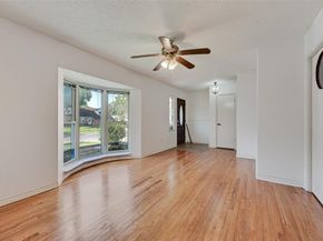 2731 W 11th Street , Irving Texas 75060