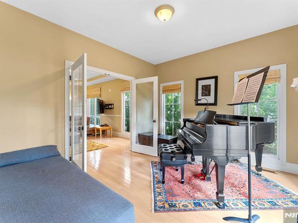519 E Palisade Avenue, Englewood Cliffs NJ 07632