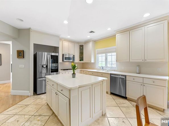 519 E Palisade Avenue, Englewood Cliffs NJ 07632