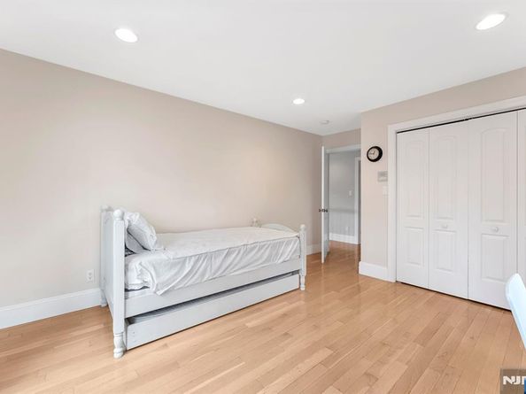 519 E Palisade Avenue, Englewood Cliffs NJ 07632