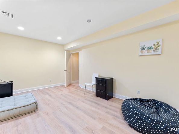 519 E Palisade Avenue, Englewood Cliffs NJ 07632
