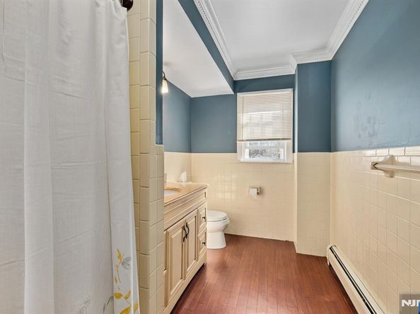 22 Acorn Road, Secaucus NJ 07094
