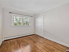 22 Acorn Road, Secaucus NJ 07094