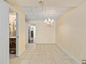 22 Acorn Road, Secaucus NJ 07094