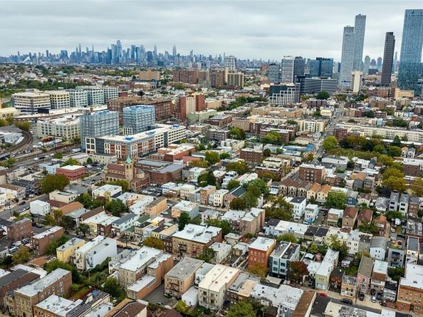 40 Wright Avenue, Jersey City NJ 07306