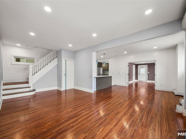 450 Fort Lee Road, Leonia NJ 07605