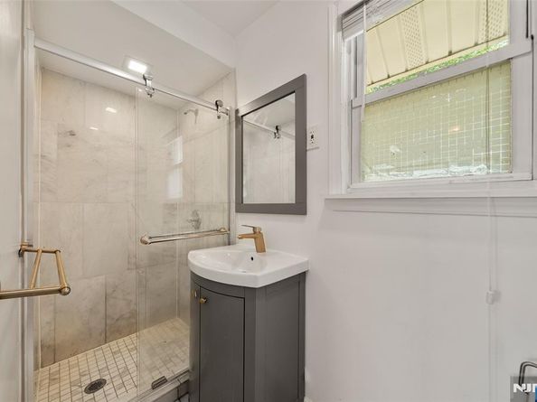 450 Fort Lee Road, Leonia NJ 07605