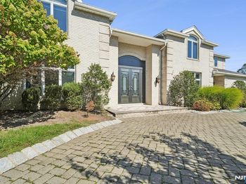 32 Laurie Drive