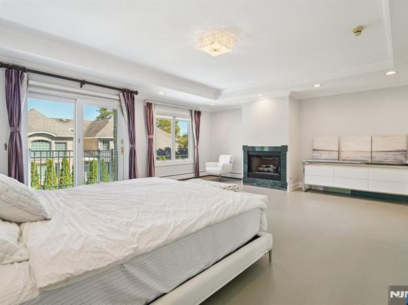 32 Laurie Drive, Englewood Cliffs NJ 07632