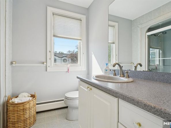 32 Laurie Drive, Englewood Cliffs NJ 07632