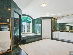 32 Laurie Drive, Englewood Cliffs NJ 07632