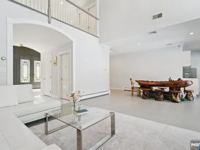 32 Laurie Drive, Englewood Cliffs NJ 07632
