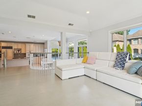 32 Laurie Drive, Englewood Cliffs NJ 07632