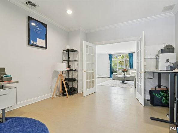 32 Laurie Drive, Englewood Cliffs NJ 07632