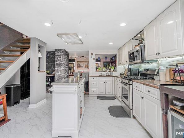 413 4th Street, Union City NJ 07087