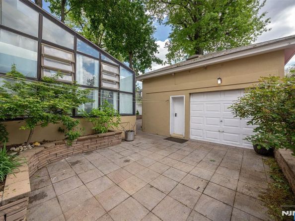 413 76th Street, North Bergen NJ 07047