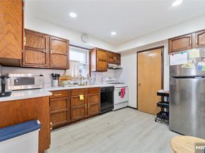 186 Oakwood Avenue, Cliffside Park NJ 07010