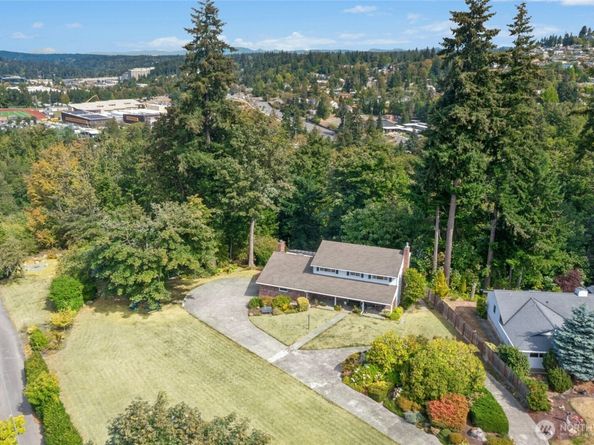 12406 SE 47th Street, Bellevue WA 98006