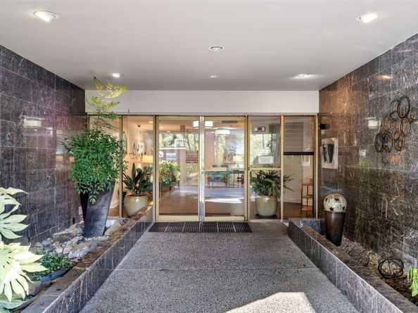 550 Elm Way 410, Edmonds WA 98020
