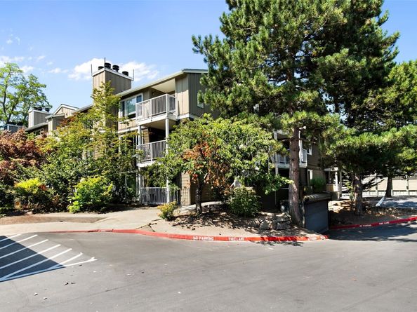 300 N 130th Street 7207, Seattle WA 98133
