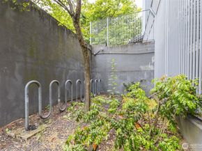 1504 Aurora Avenue N 110, Seattle WA 98109