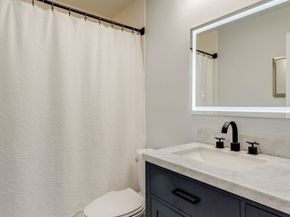 1504 Aurora Avenue N 110, Seattle WA 98109