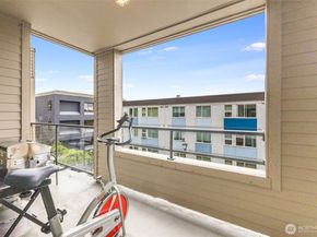 1504 Aurora Avenue N 110, Seattle WA 98109